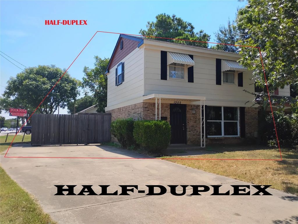 1202 Hilltop Drive, Irving