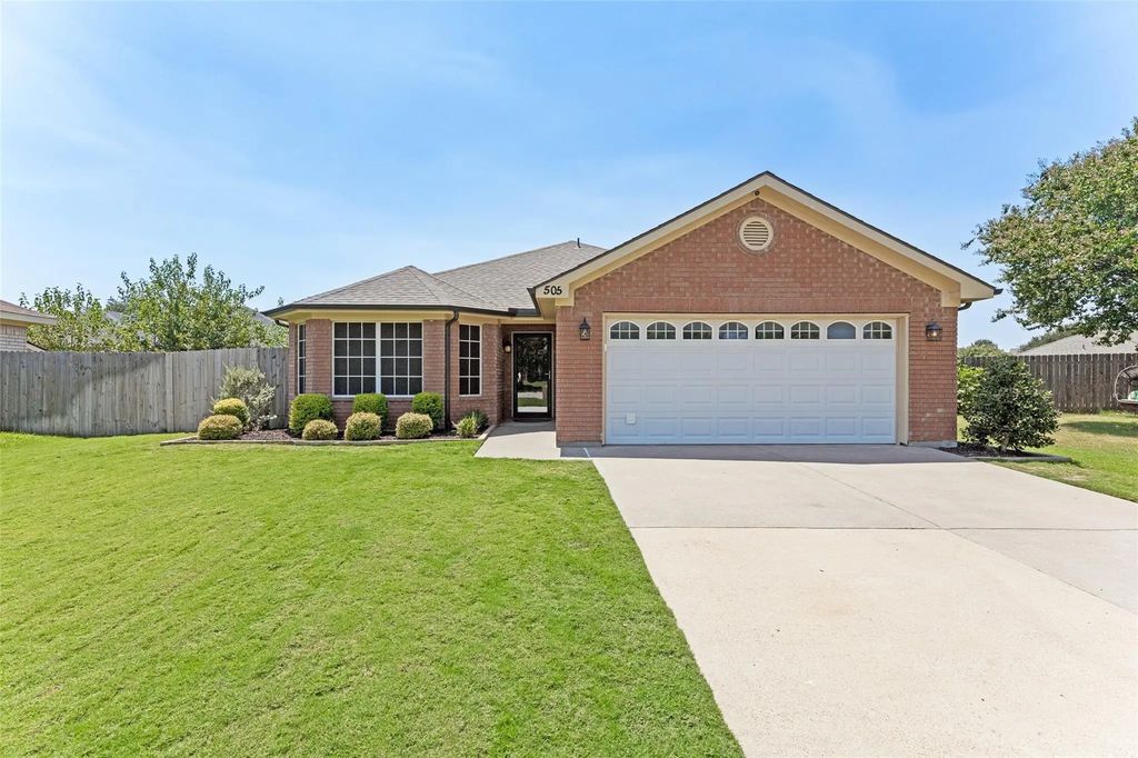 505 Asher Court, Fort Worth
