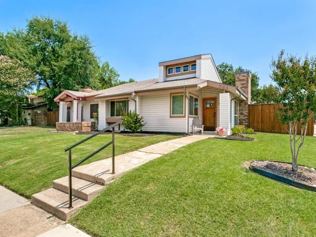 569 Hunters Glen Street, Lewisville