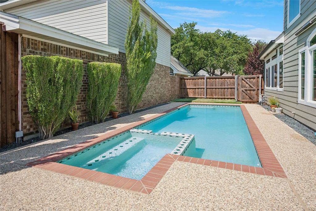 408 Silverton Drive, Irving