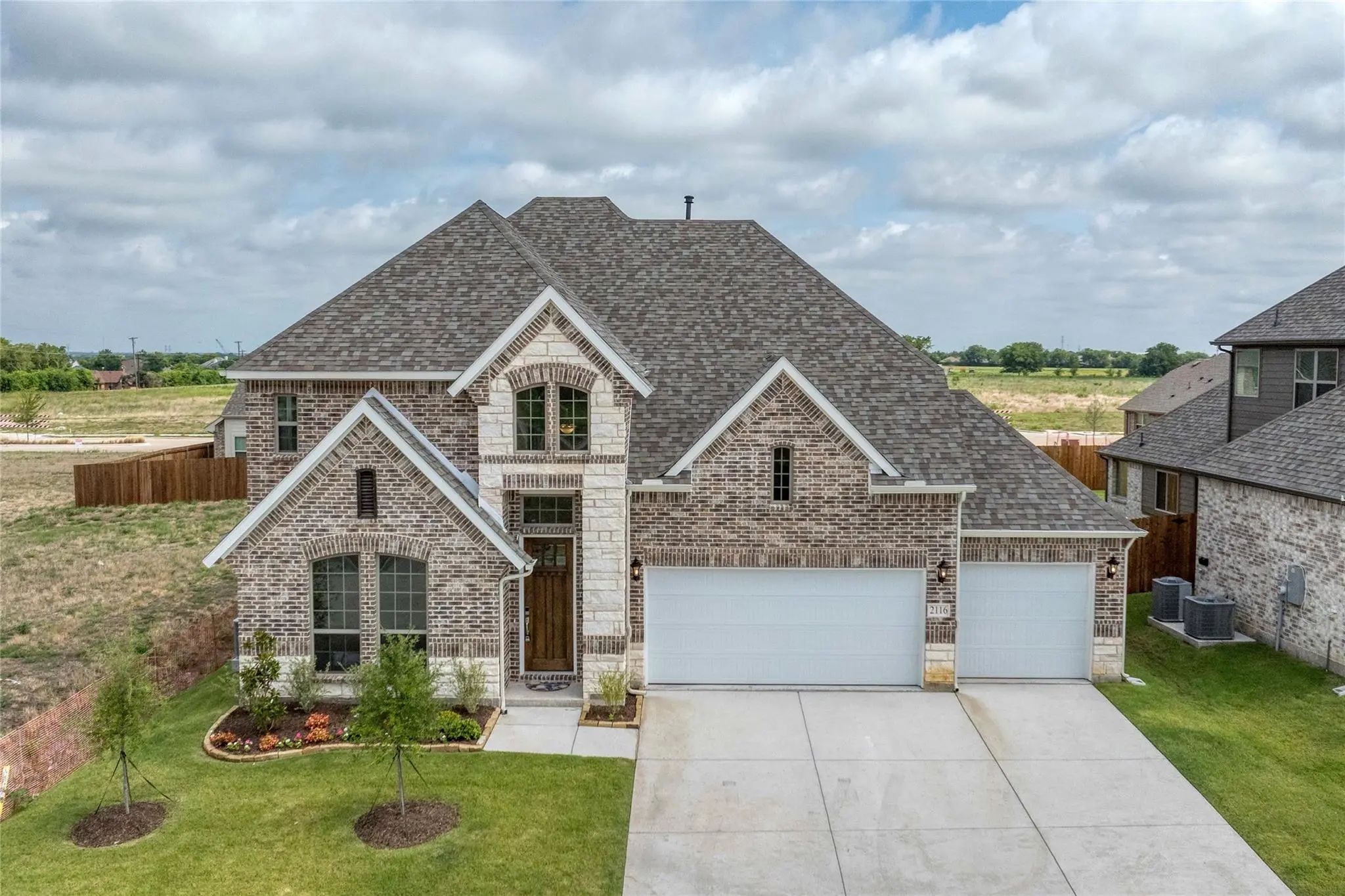 Photo of Listing #21350957