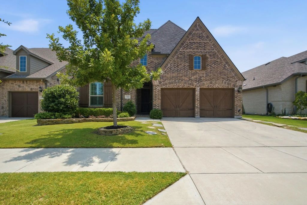 14925 Belclaire Avenue, Aledo