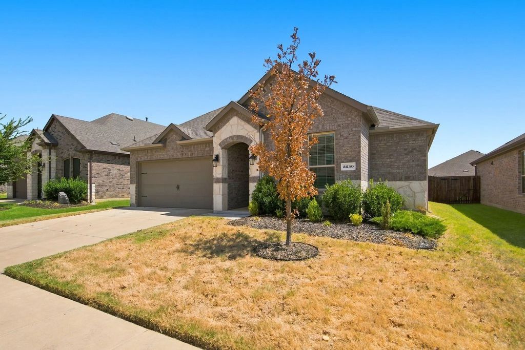 3250 Hunters Glen Drive, Aubrey