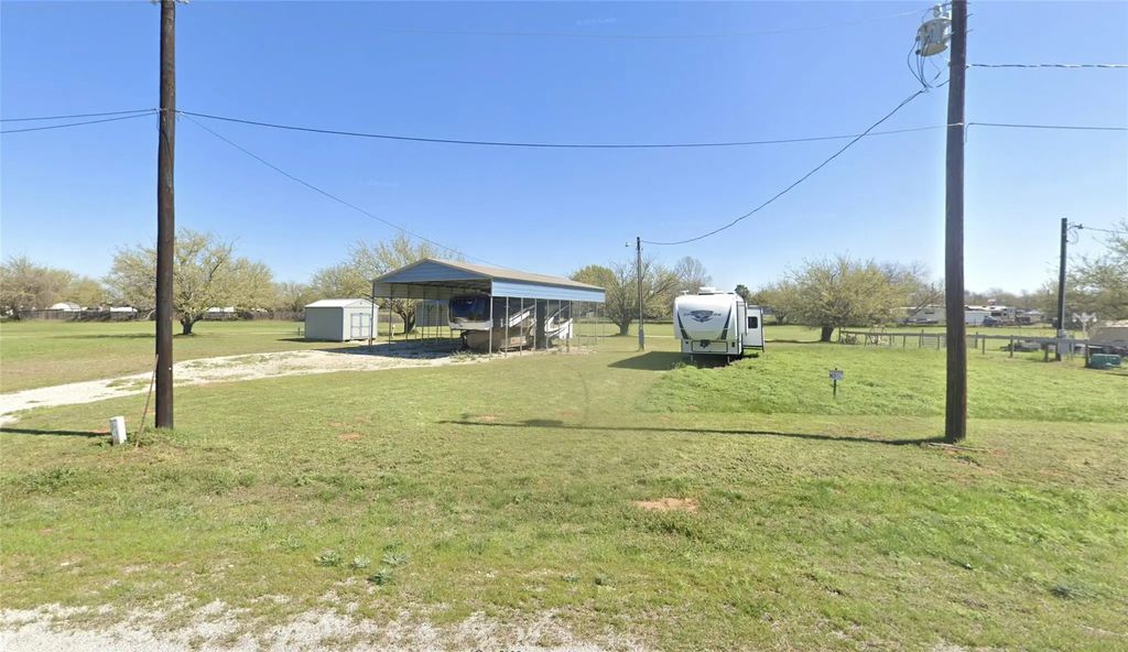 7024 Apache Trail, Weatherford