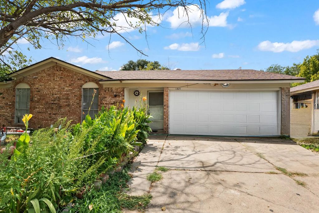 1825 Avenue B, Grand Prairie