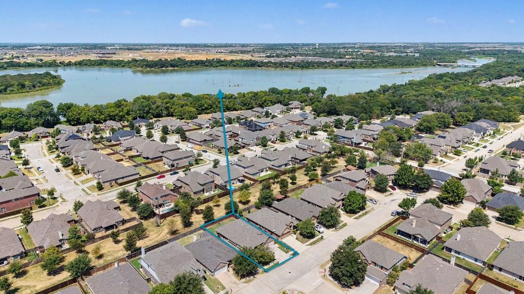 1200 Wheatear Drive, Little Elm