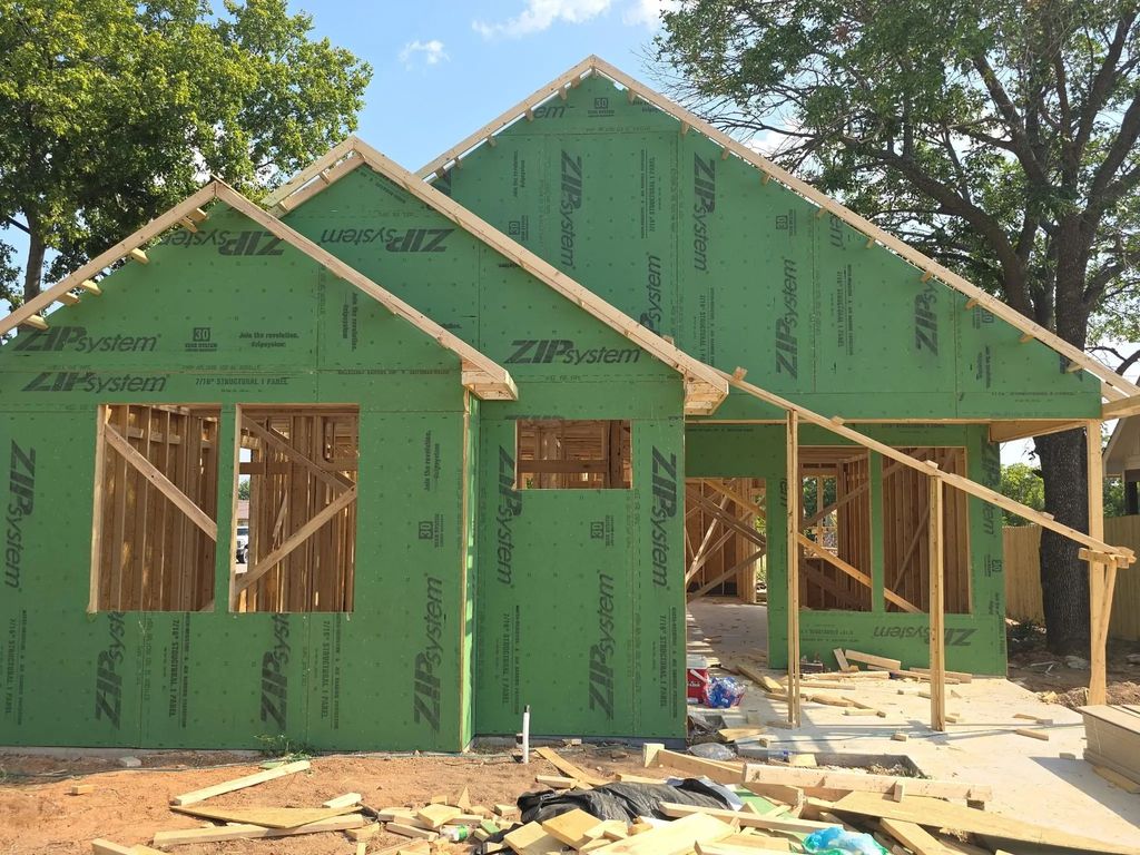 201 W Cherry Street, Nocona