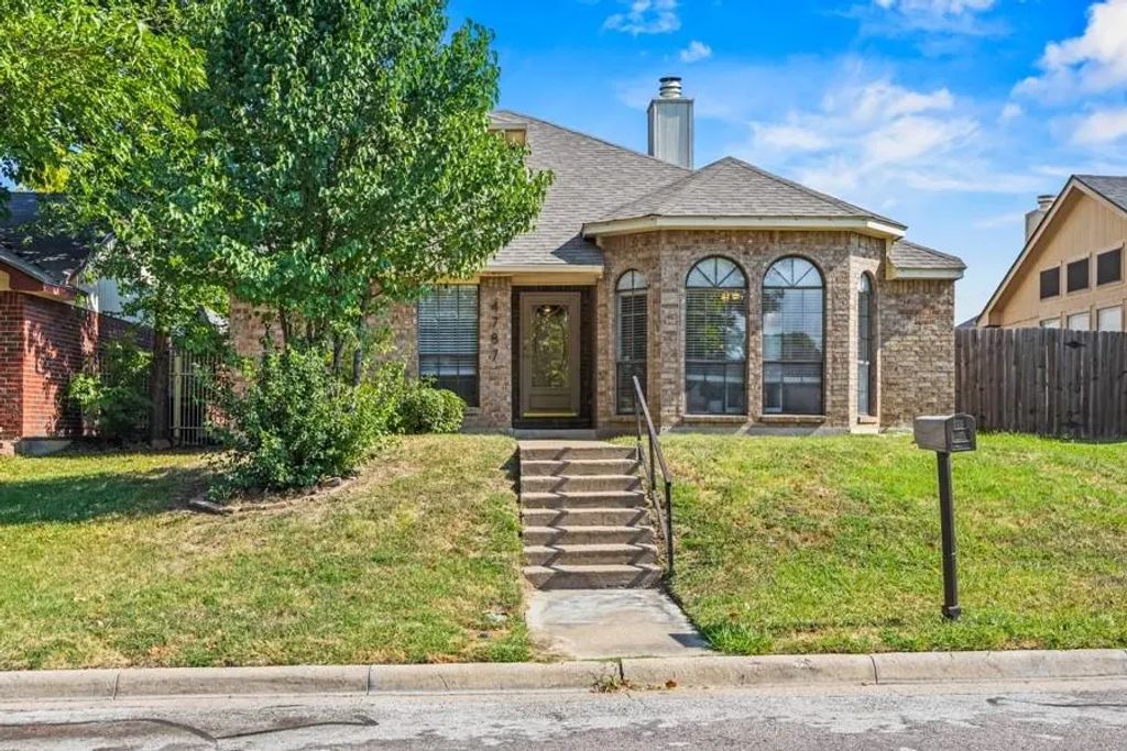 4787 Wineberry Drive, Fort Worth
