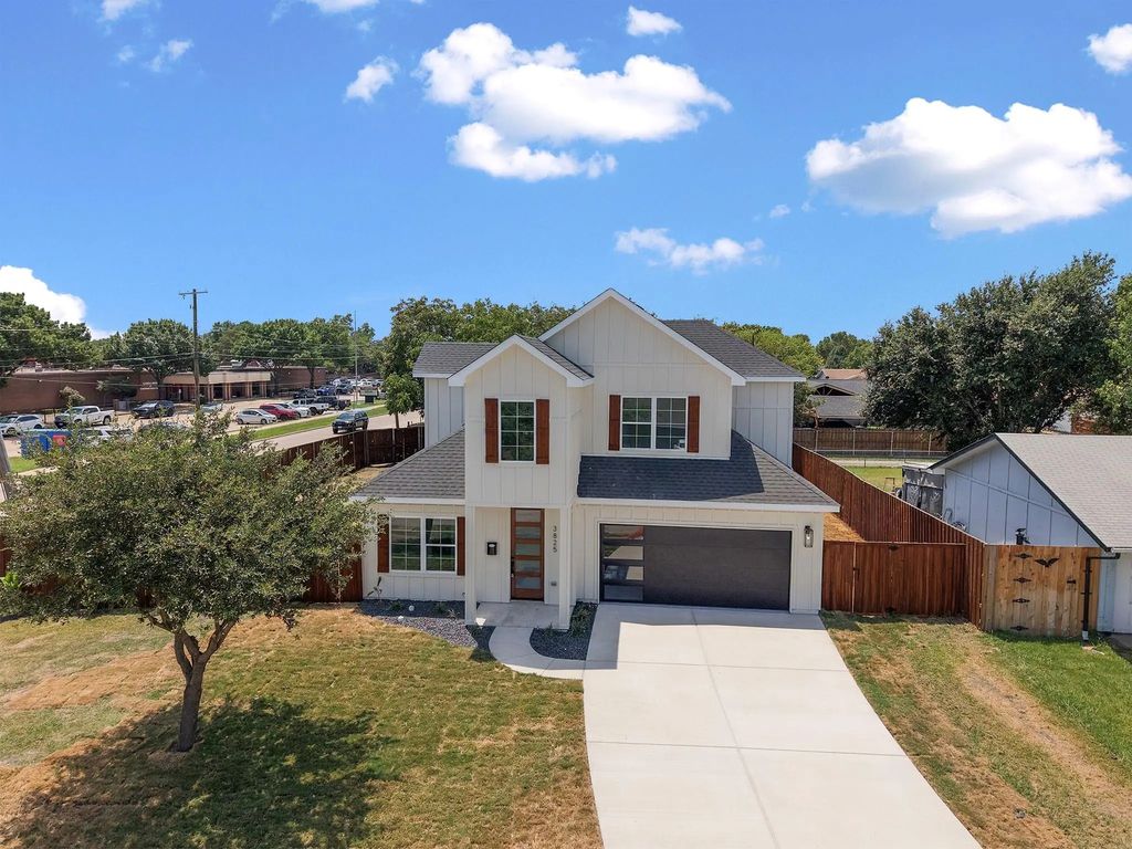 3825 Williamsburg Drive, Garland