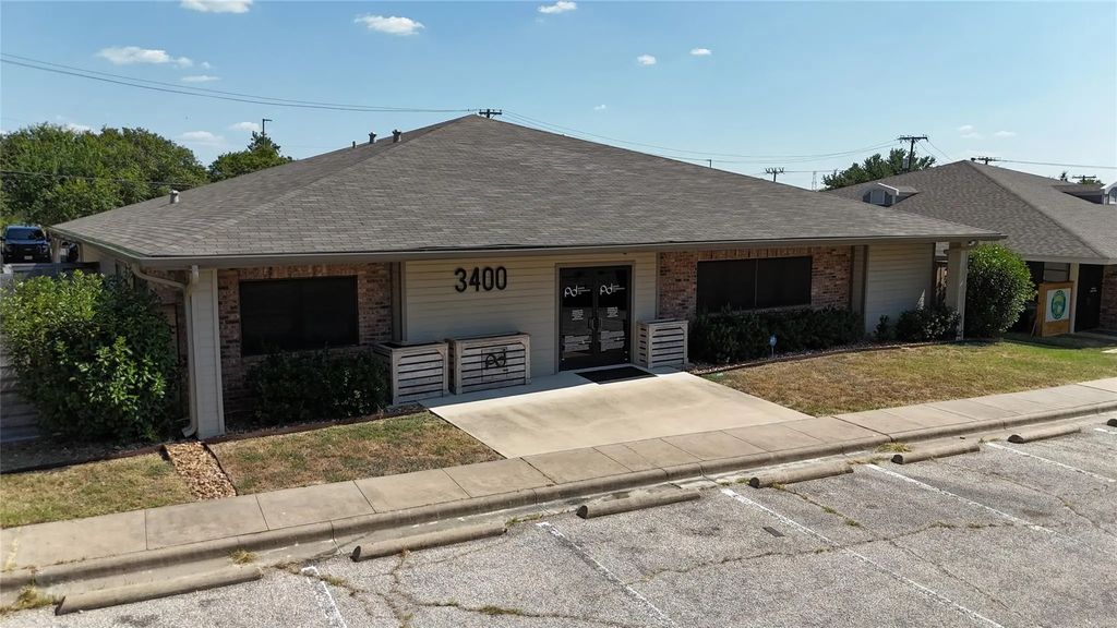 3400 Hillcrest Drive, Waco