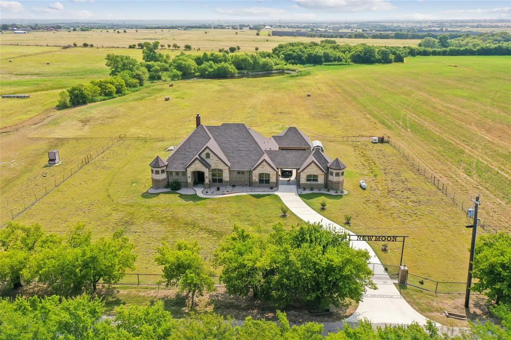 10240 Freeman Road, Sanger