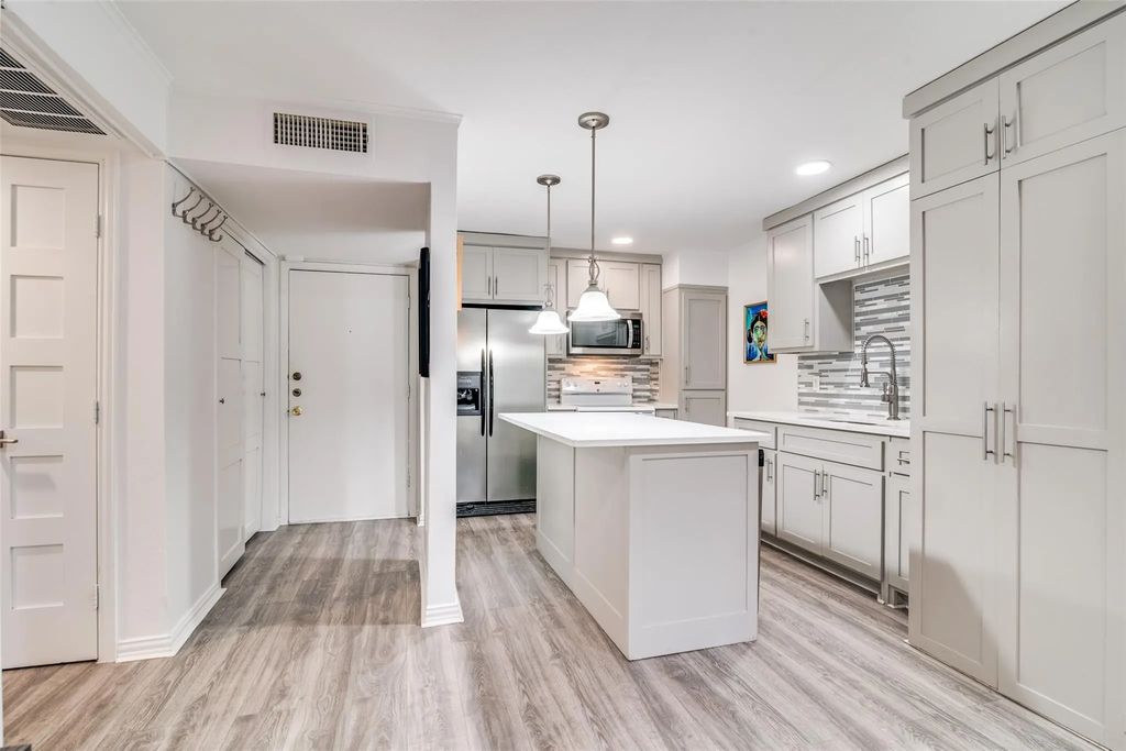 4859 Cedar Springs Road 141, Dallas