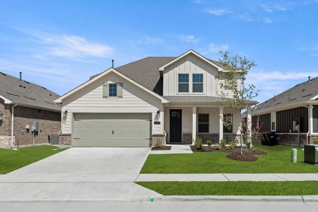 761 Waterhouse Lake Drive, Anna