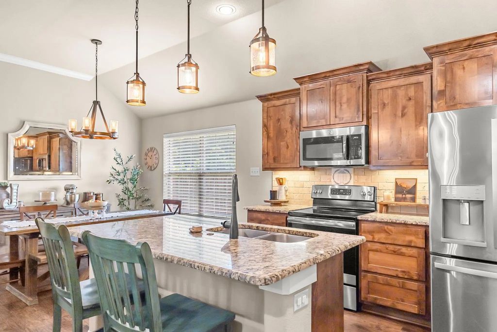 409 Mesa Drive, Lone Oak