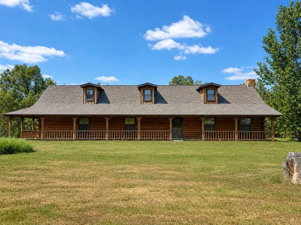6260 Farm Road 197, Arthur City