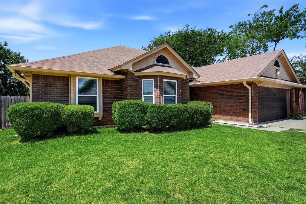 7108 Summerset Drive, Benbrook