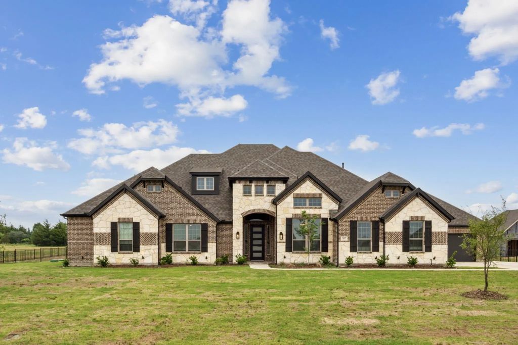 307 Success Drive, McLendon Chisholm