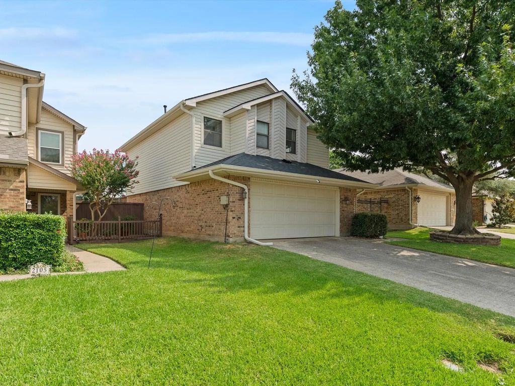 2107 Rose Cliff Lane, Carrollton