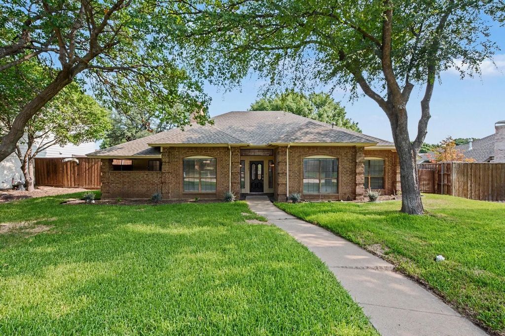 4425 Avonshire Lane, Plano