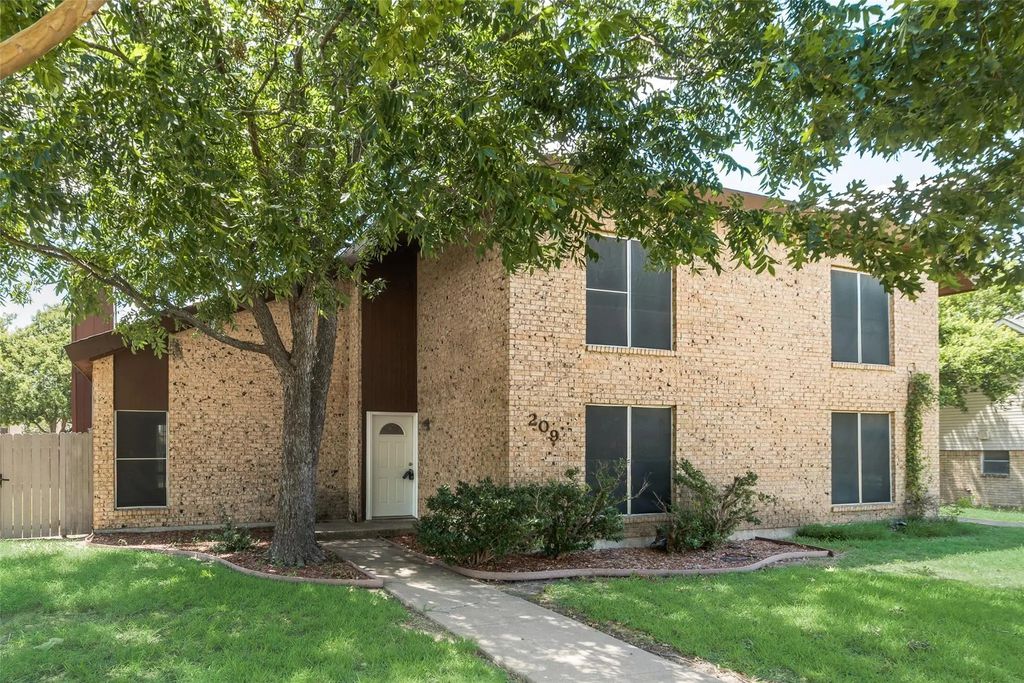 209 N Saint Johns Drive, Richardson