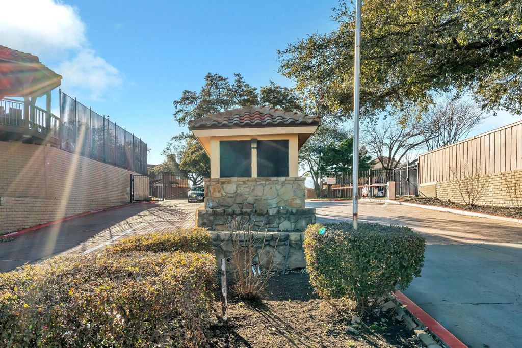 2503 Tierra 1, Irving