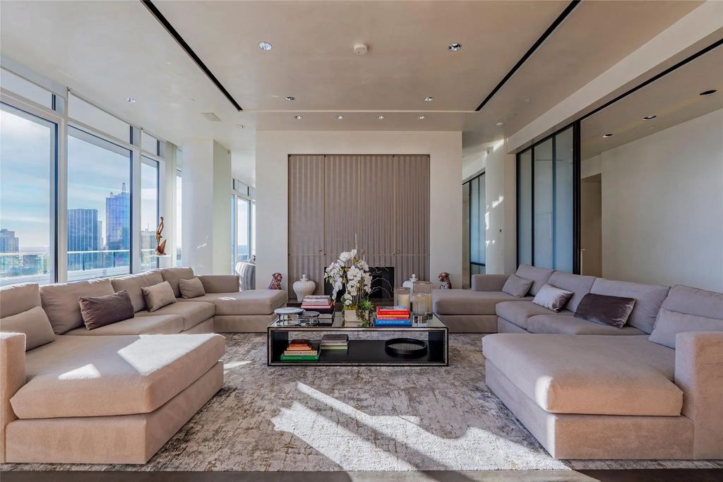 2430 Victory Park Lane 3001, Dallas