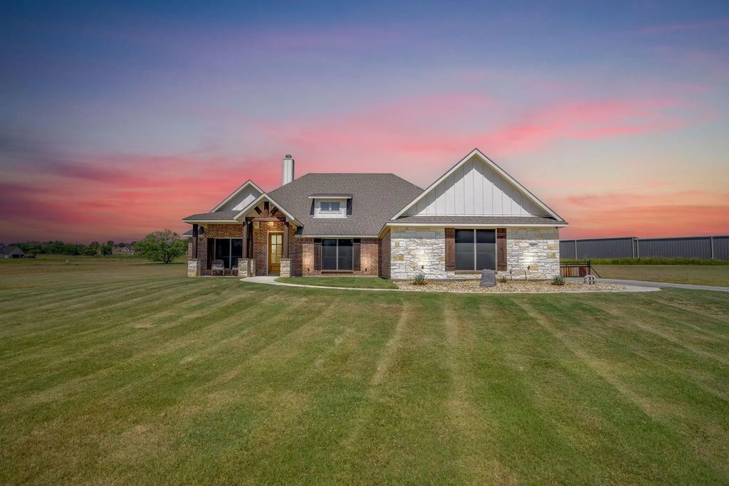 4017 Crick Court, Weatherford