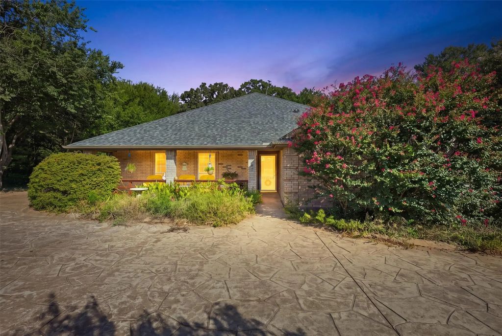 4044 Tortoise Lane, Fort Worth