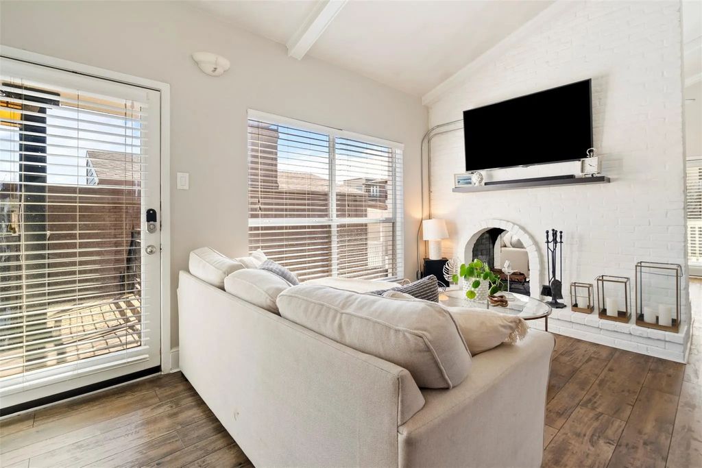 5916 Sandhurst Lane 225, Dallas