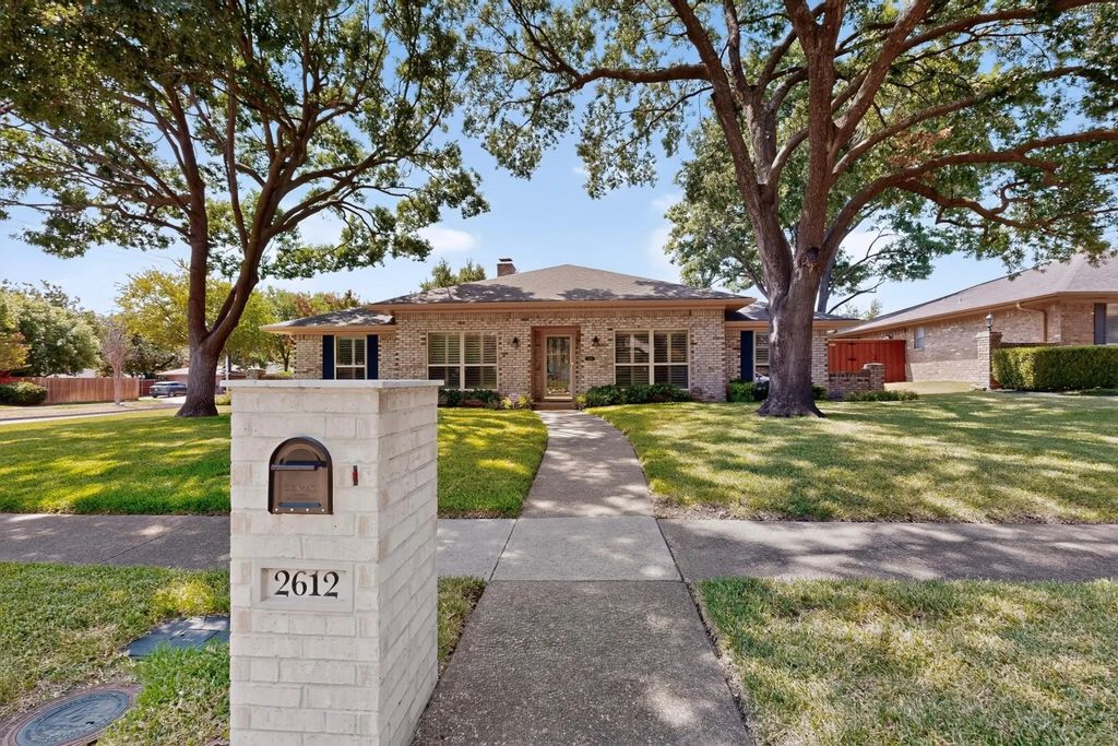 2612 Mollimar Drive, Plano