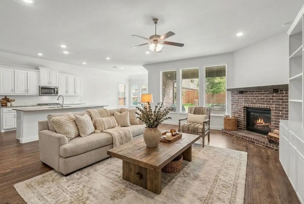 4312 Juniper Lane, Melissa