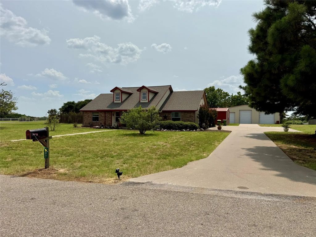 107 Ridgeview, Whitney
