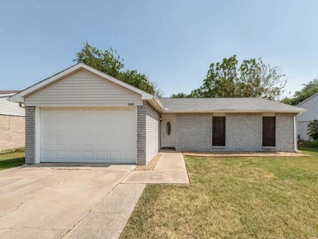 5225 Knox Drive, The Colony