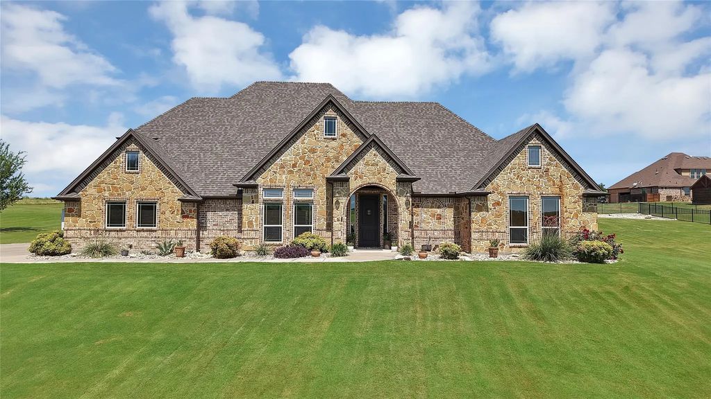 220 Pinnacle Peak Lane, Weatherford