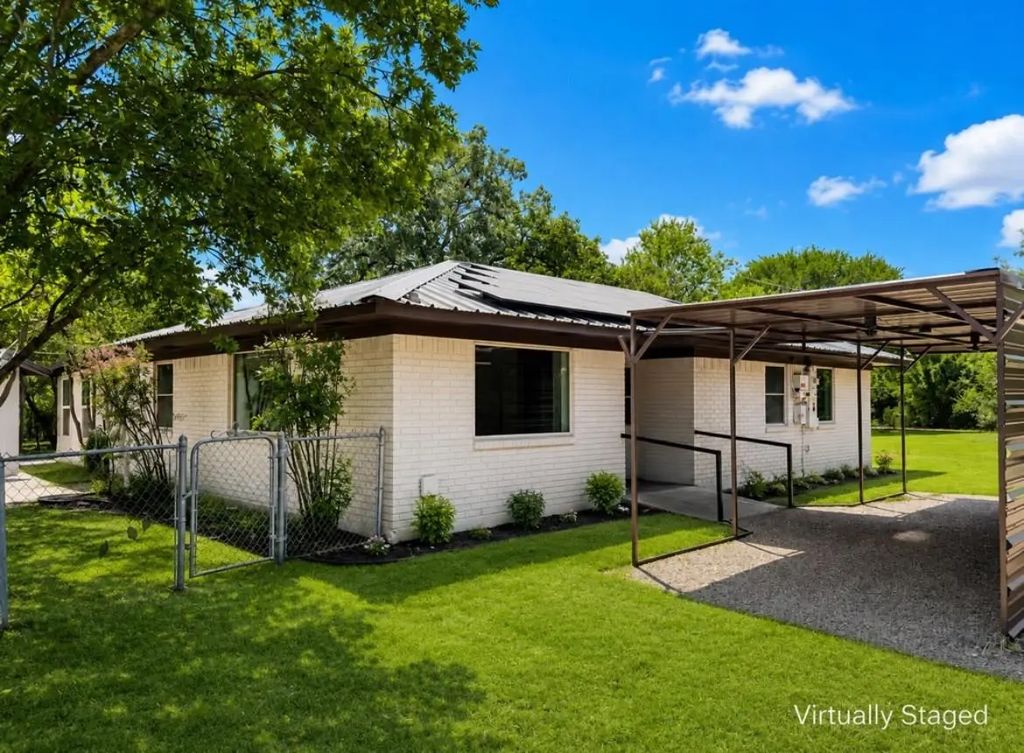 126 Post Oak Bend, Whitney