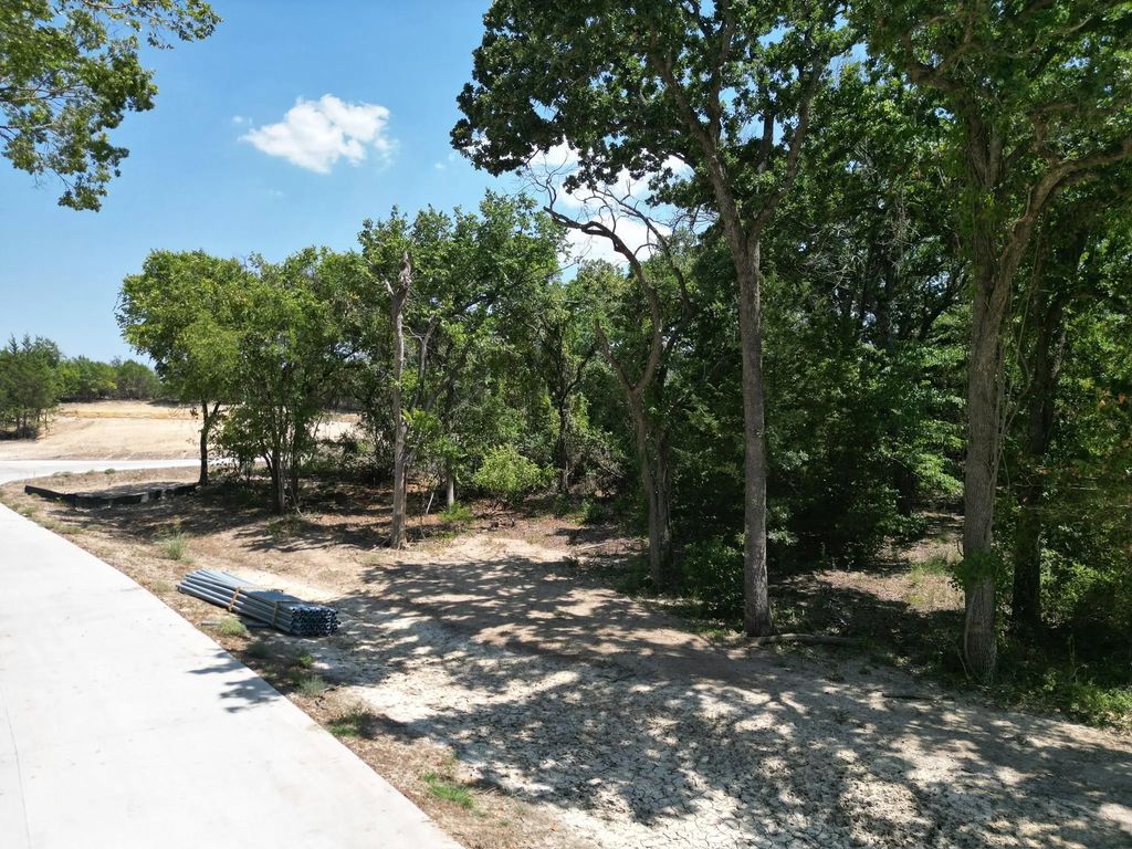 272 Heritage Park Drive, Weatherford