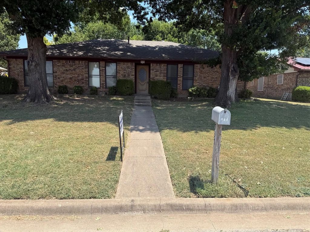 937 Ricketts Street, Howe