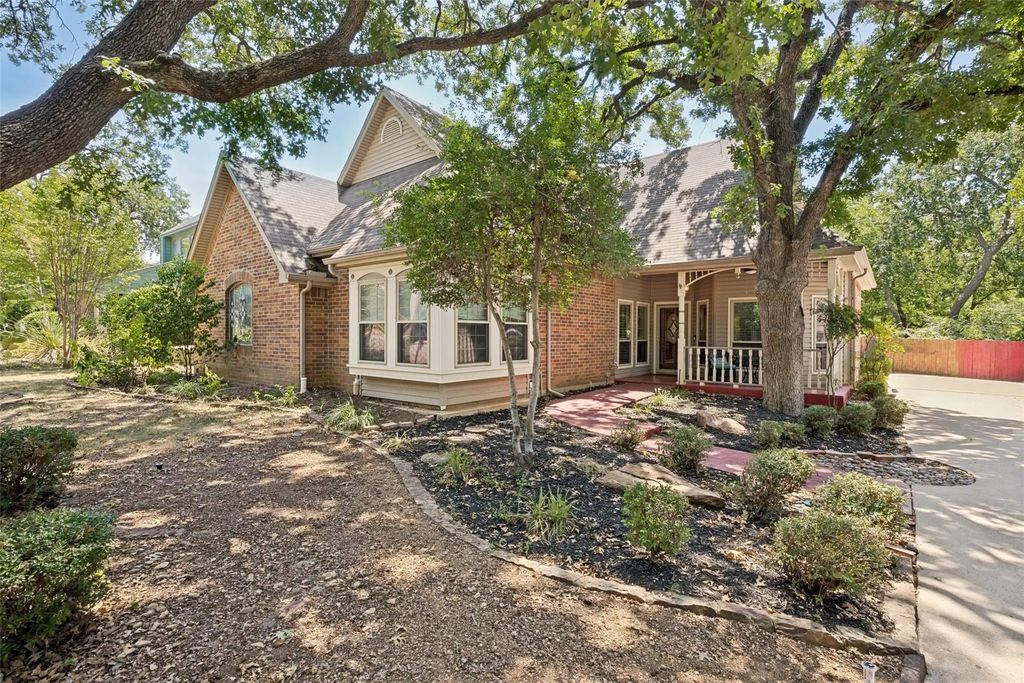 1925 Highland Park Circle, Denton