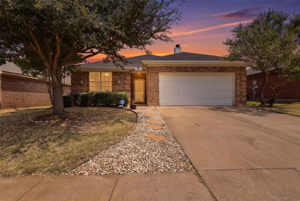 213 Sardius Boulevard, Granbury