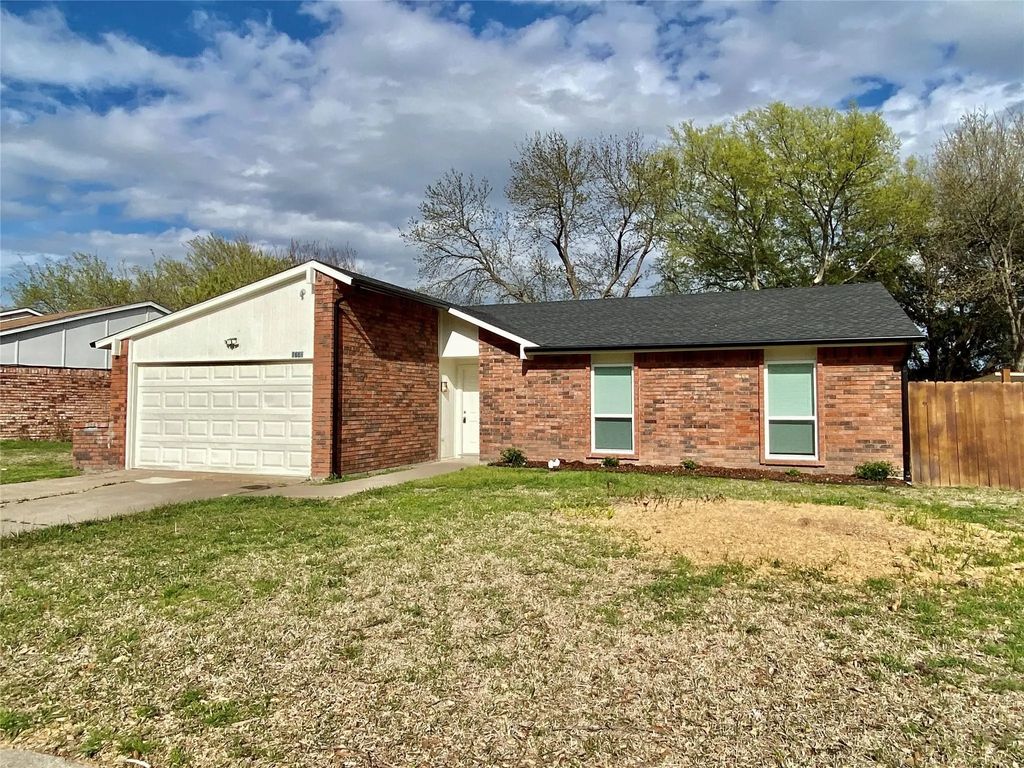 1702 Pilot Way, Garland