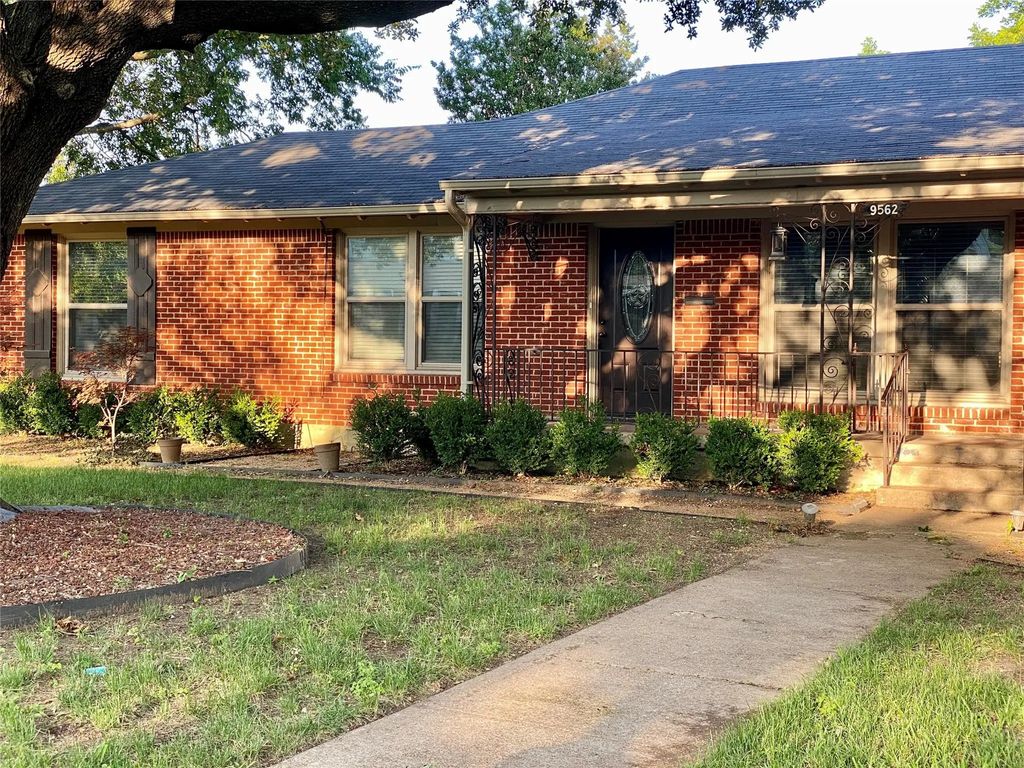 9562 Mercer Drive, Dallas