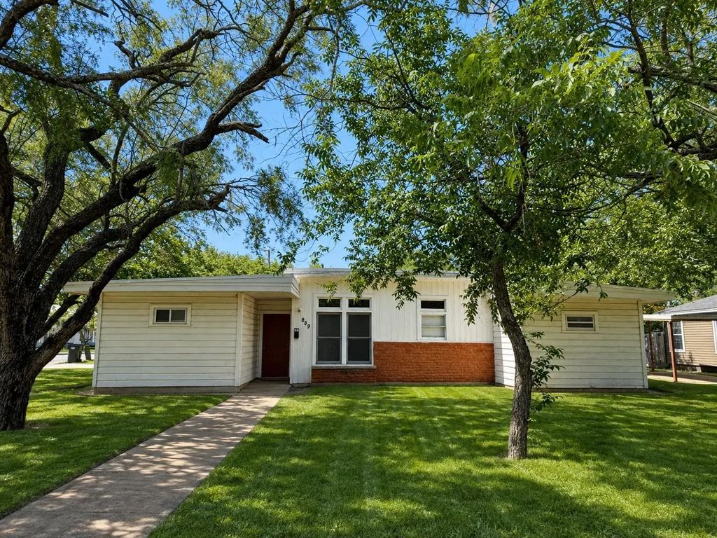 849 E North 11th Street, Abilene