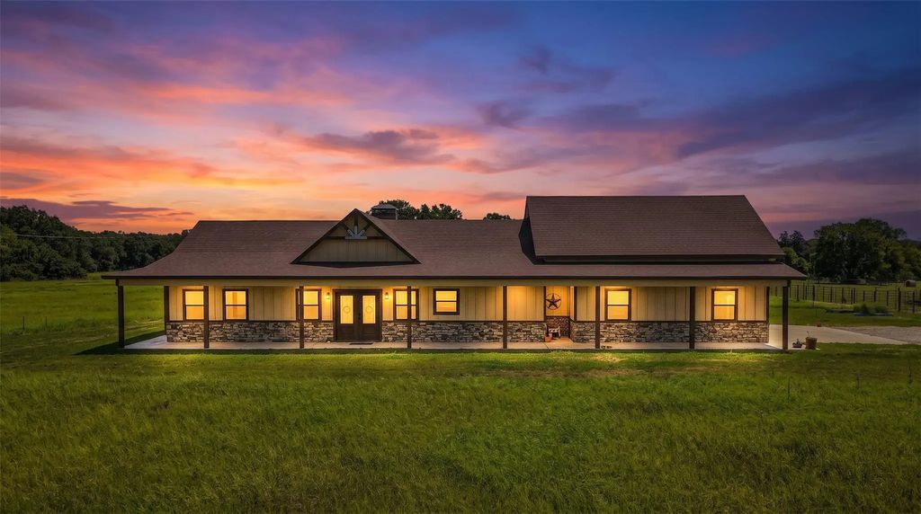 2141 Rs County Road 2250, Alba
