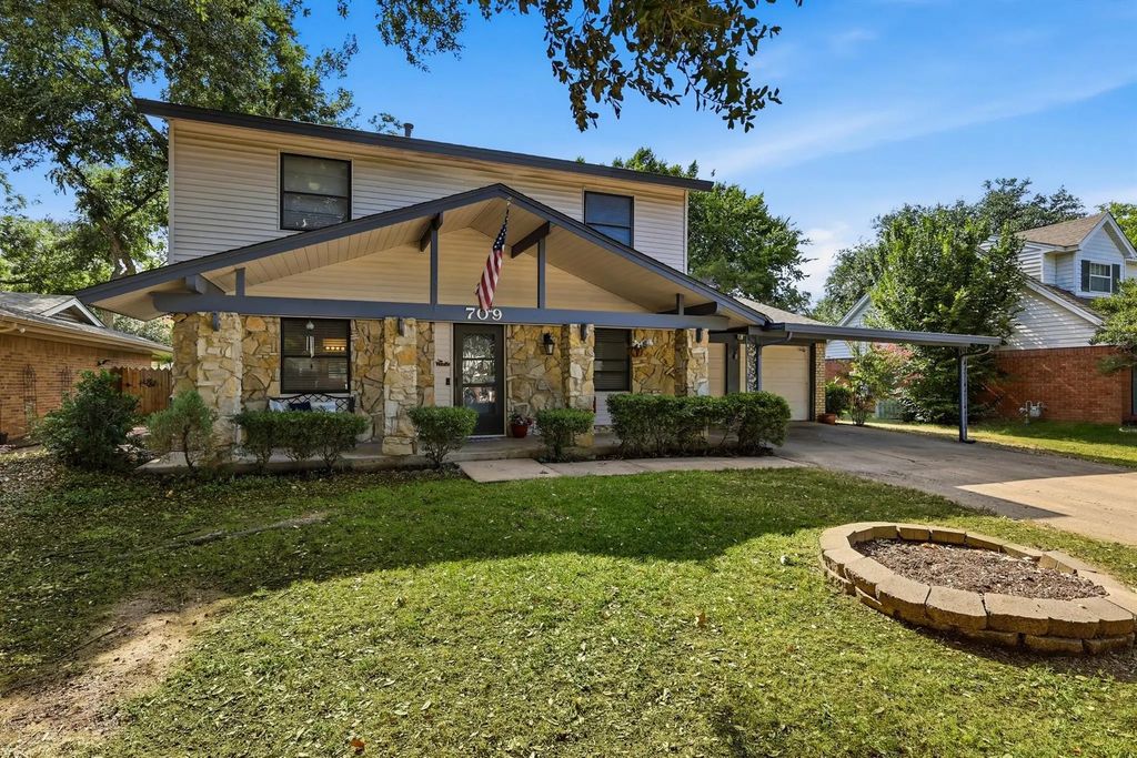 709 Lexington Drive, Irving
