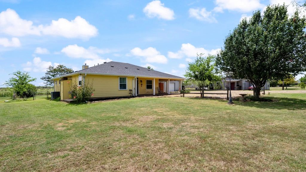 14194 County Road 4015, Mabank
