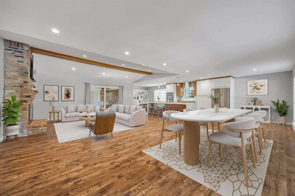 9322 Hunters Creek Drive, Dallas
