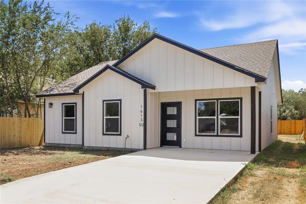 1613 1/2 2nd Street, Brownwood