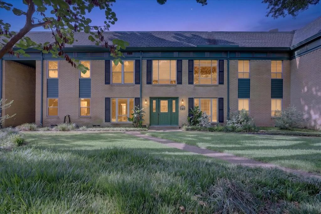 6020 E University Boulevard 117, Dallas