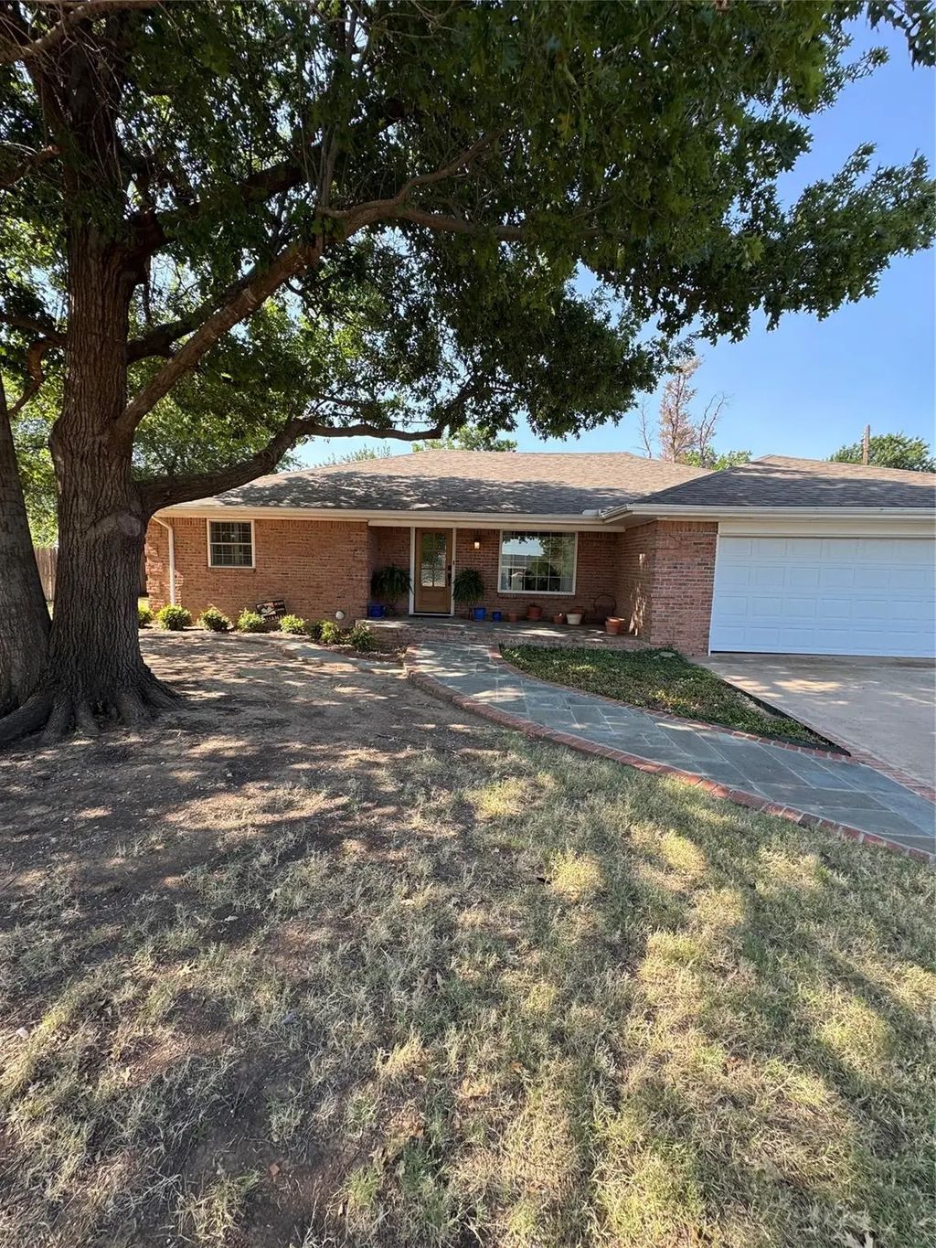 605 W 9th Street, Quanah