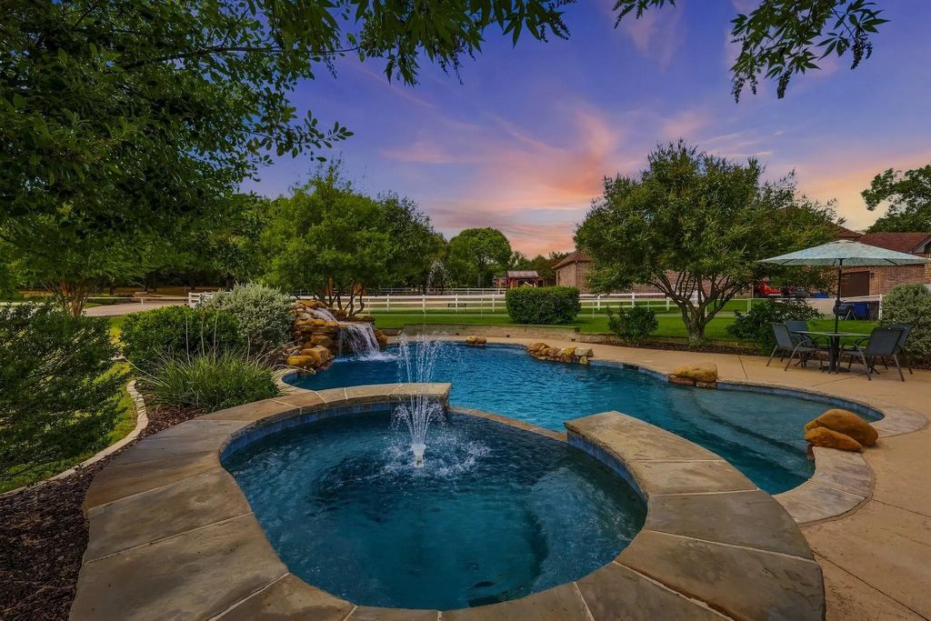 1228 Robin Drive, Keller